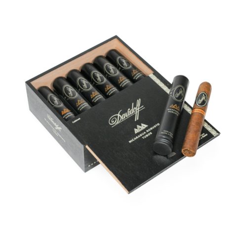 Davidoff Yamasa Robusto Tubos (12)