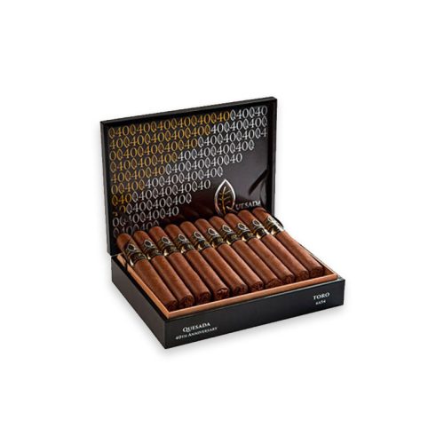 Quesada 40th Anniversary robusto (20)